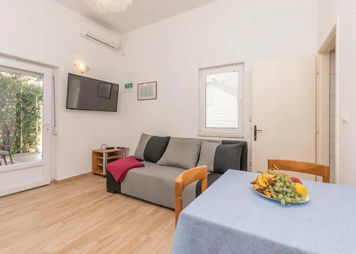 2 Bedroom Beautiful In Apartamento