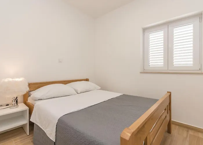 Apartamento 2 Bedroom Beautiful In *