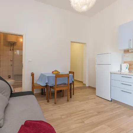 2 Bedroom Beautiful In Lejlighed *