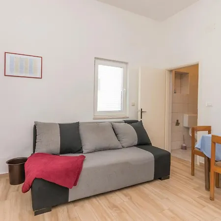 2 Bedroom Beautiful In Torrette