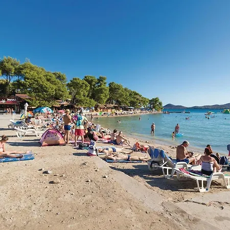 2 Bedroom Beautiful In Lejlighed Torrette