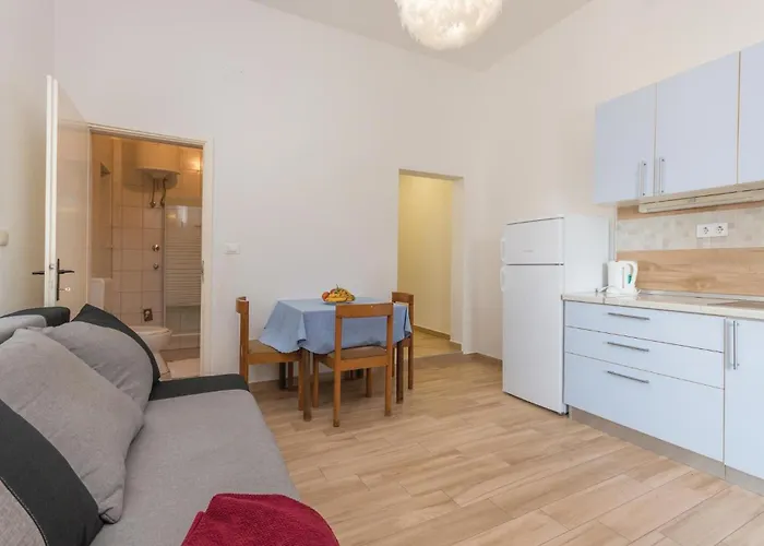 2 Bedroom Beautiful In 아파트 *